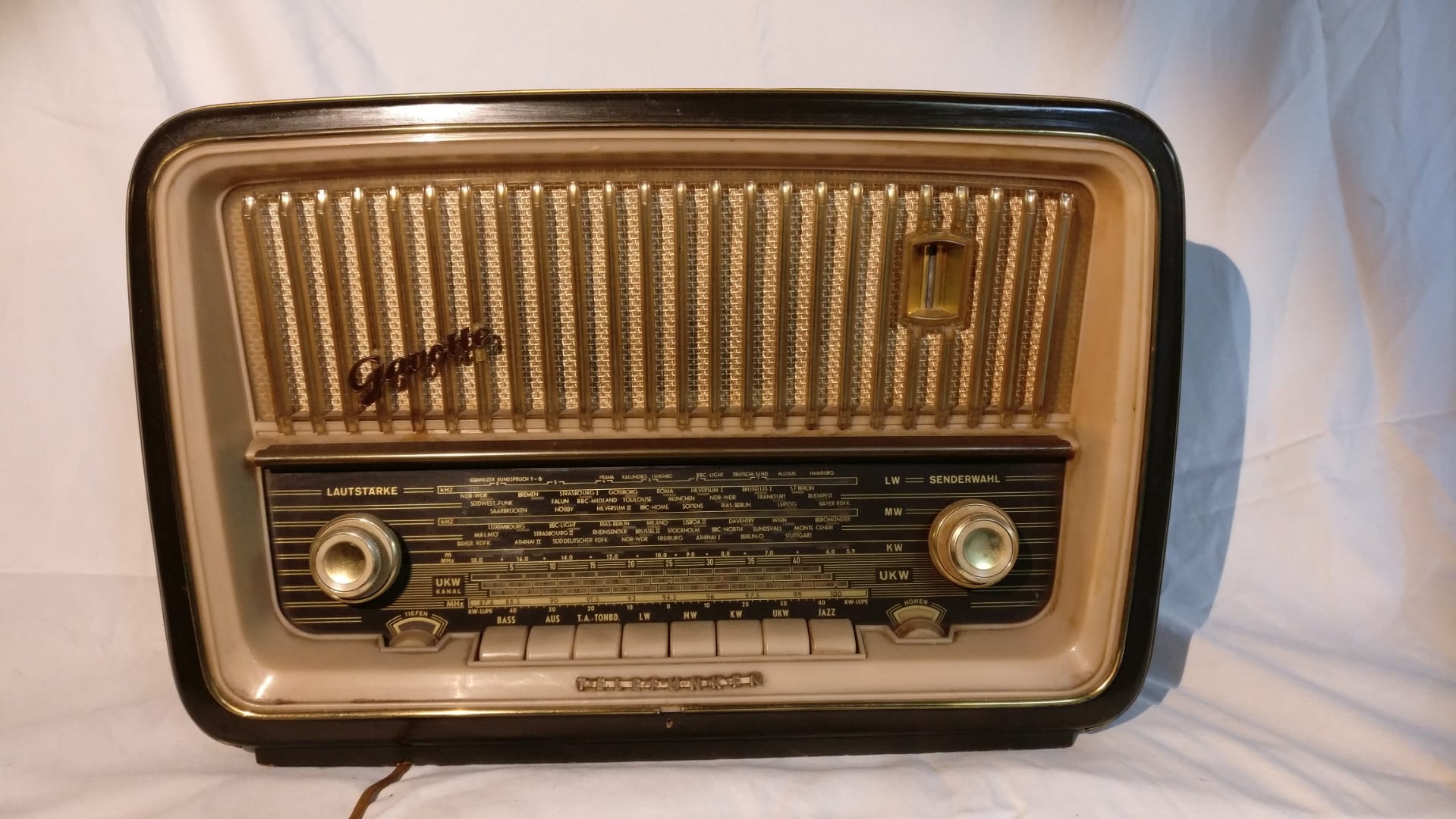 Oude radio